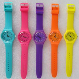 Reloj púrpura de la goma de silicona de Vogue con el movimiento de Japón, reloj de señora Quartz